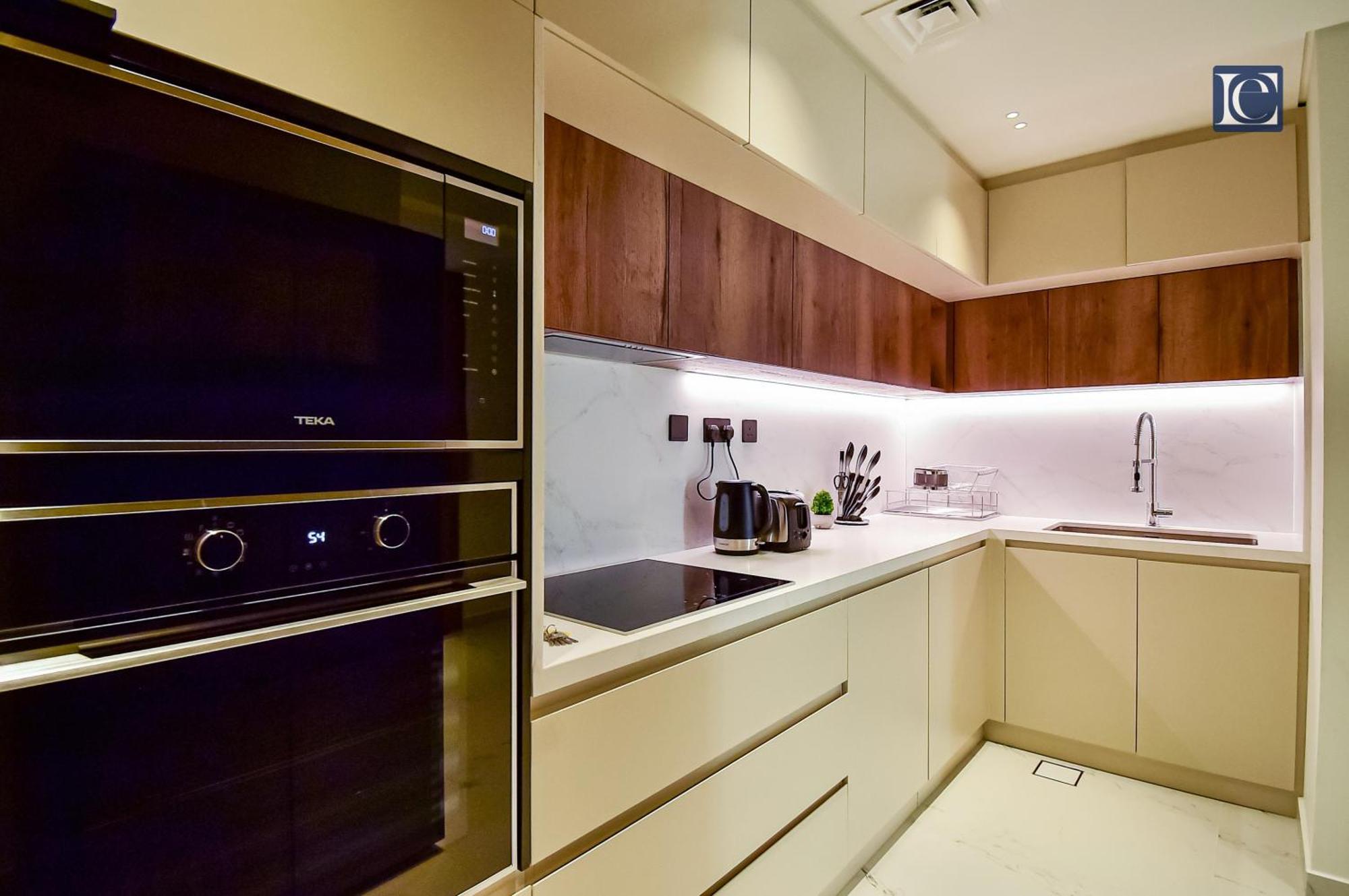 Luxury Escapes - Luxurious 2-bedroom With Stunning Views In Jbr * Dubai